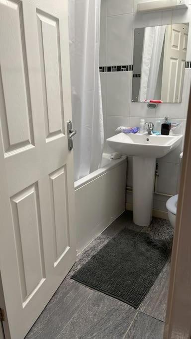 Huntingdon Walk To Town Centre, Cosy, Free Parking Villa Eksteriør bilde